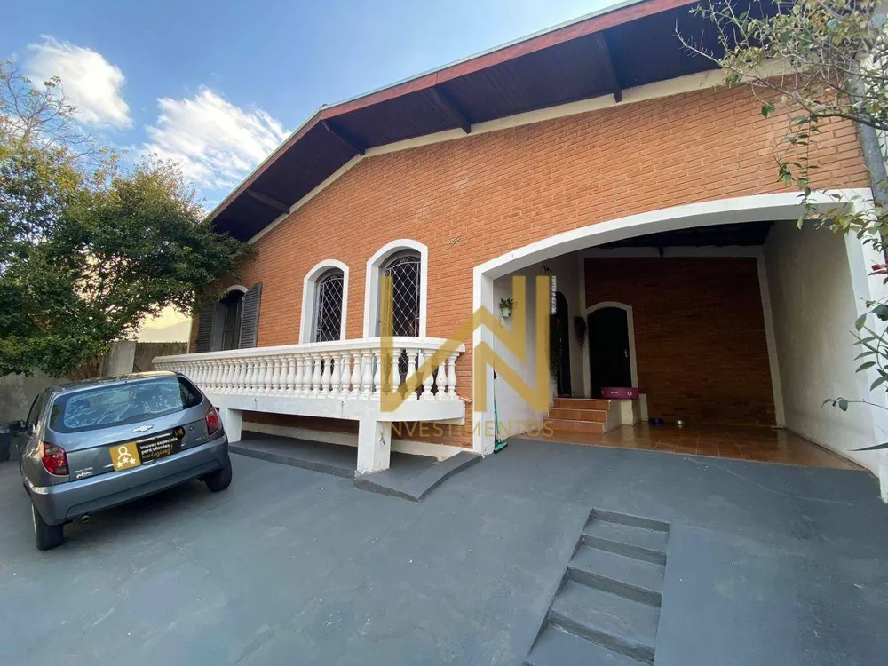 Casa, 4 quartos, 220 m² - Foto 1