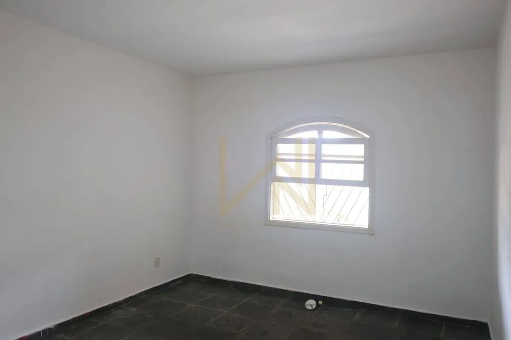 Chácara, 4 quartos, 1300 m² - Foto 4