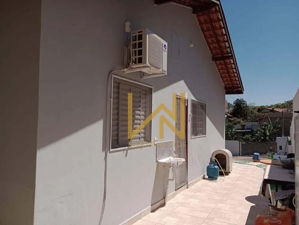 Chácara, 3 quartos, 684 m² - Foto 8