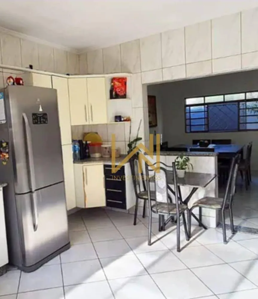 Casa, 4 quartos, 280 m² - Foto 3