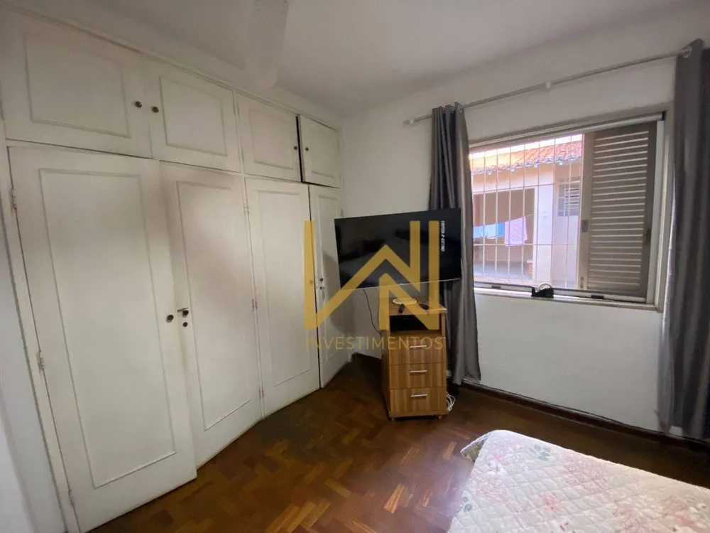 Casa, 4 quartos, 253 m² - Foto 2