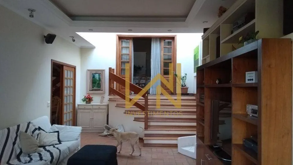 Casa, 6 quartos, 295 m² - Foto 3