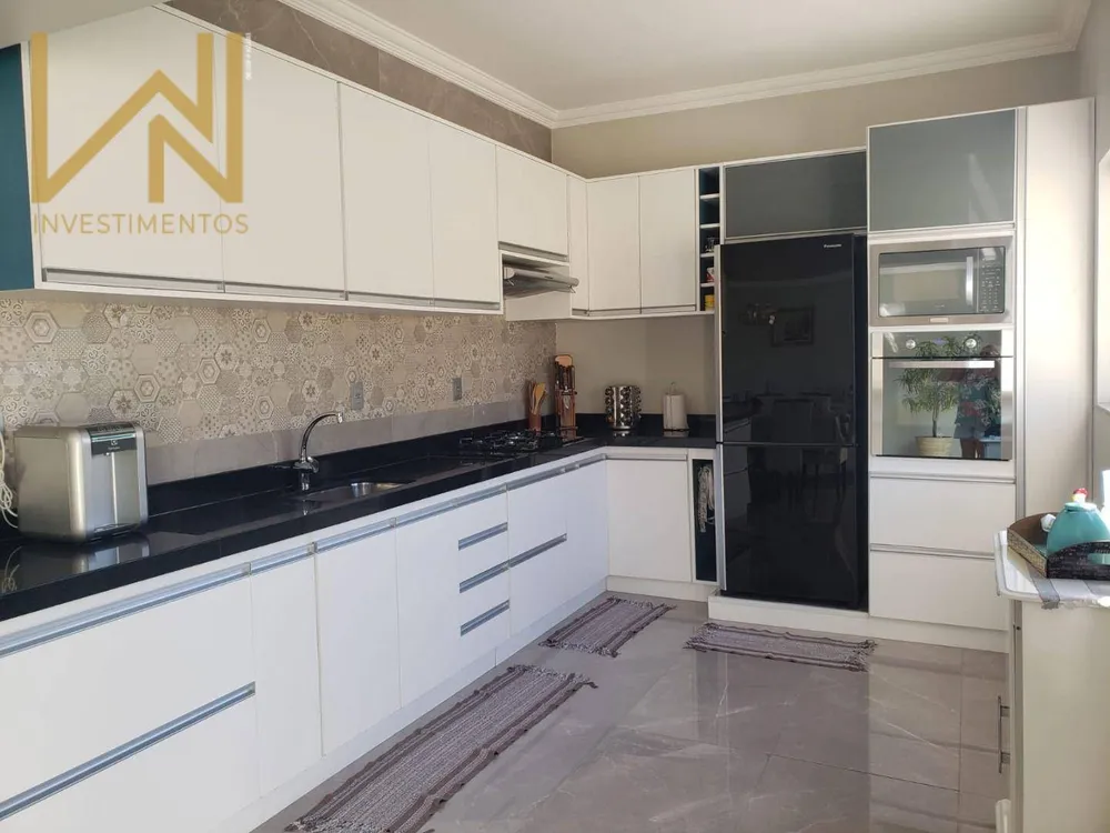 Casa, 3 quartos, 278 m² - Foto 2