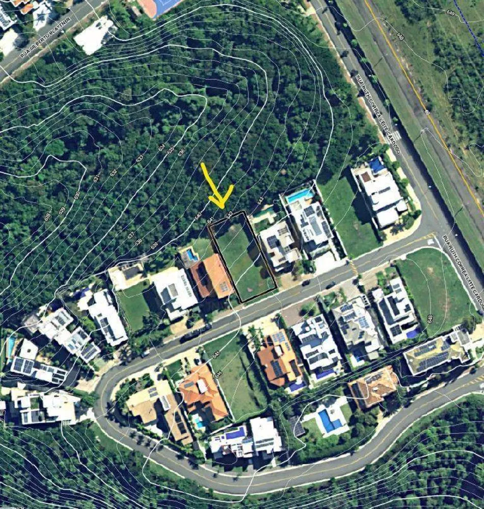 Loteamento e Condomínio, 702 m² - Foto 1