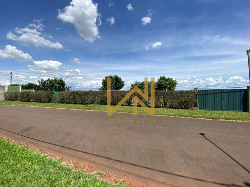 Loteamento e Condomínio, 1000 m² - Foto 1