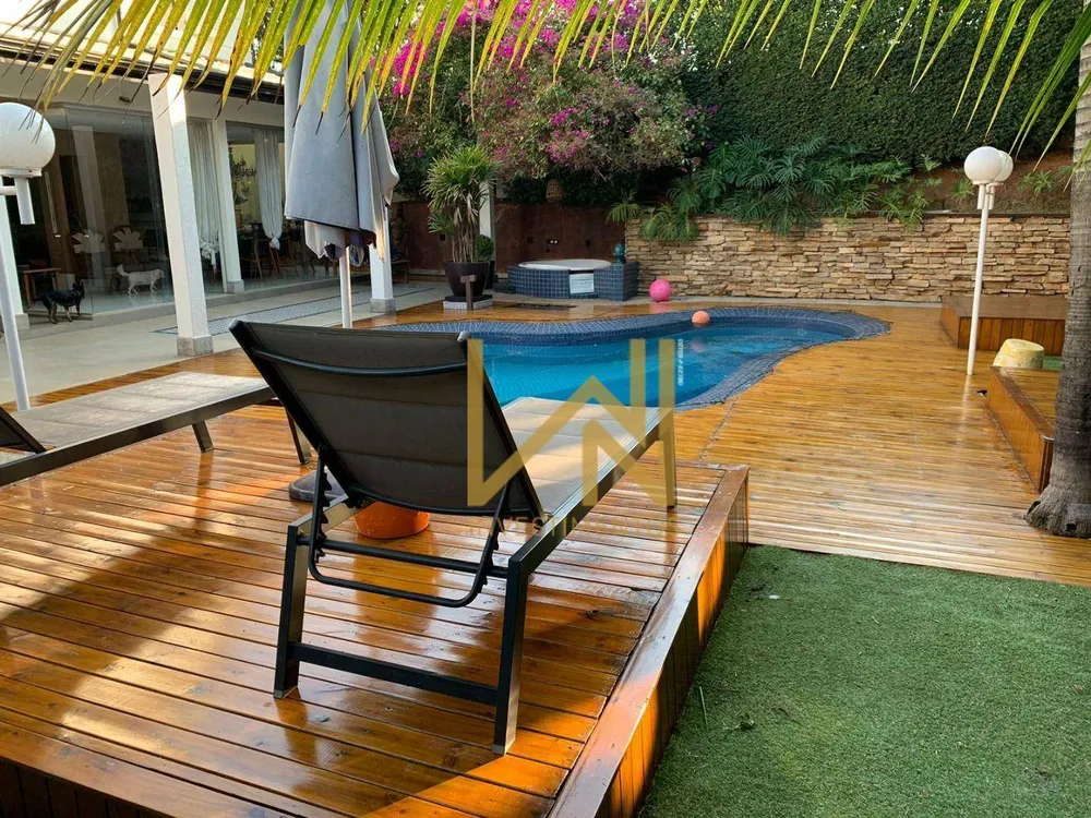 Casa, 4 quartos, 439 m² - Foto 1
