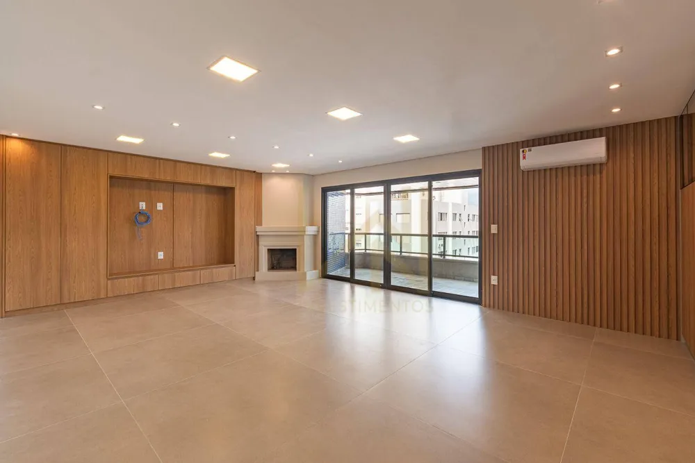 Apartamento, 3 quartos, 200 m² - Foto 1