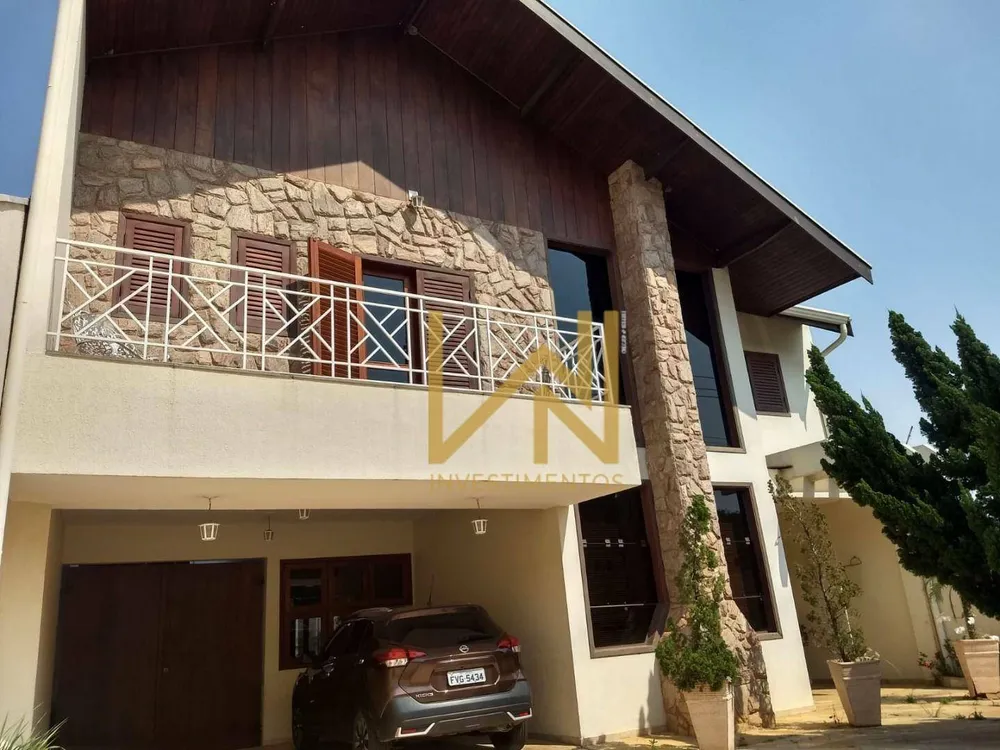 Casa, 3 quartos, 317 m² - Foto 1
