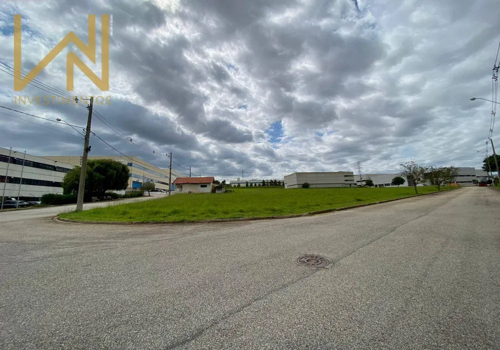 Loteamento e Condomínio, 1500 m² - Foto 2