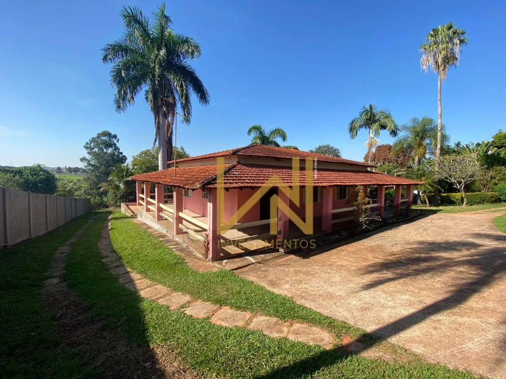 Chácara, 4 quartos, 10000 m² - Foto 1