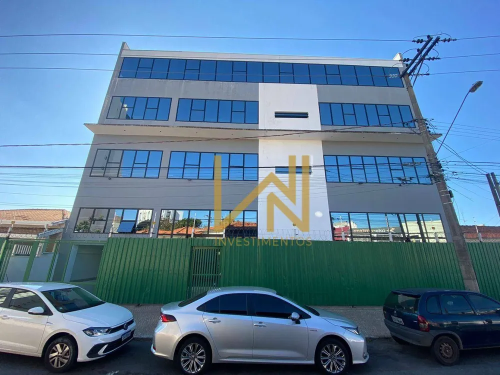 Prédio Inteiro, 2600 m² - Foto 1