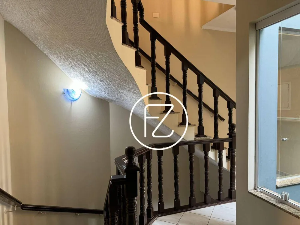 Sobrado, 3 quartos, 263 m² - Foto 1