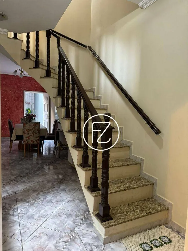 Sobrado, 3 quartos, 263 m² - Foto 2