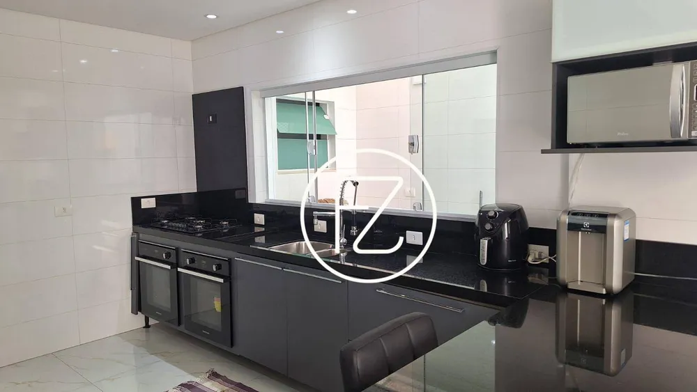 Sobrado, 3 quartos, 200 m² - Foto 1