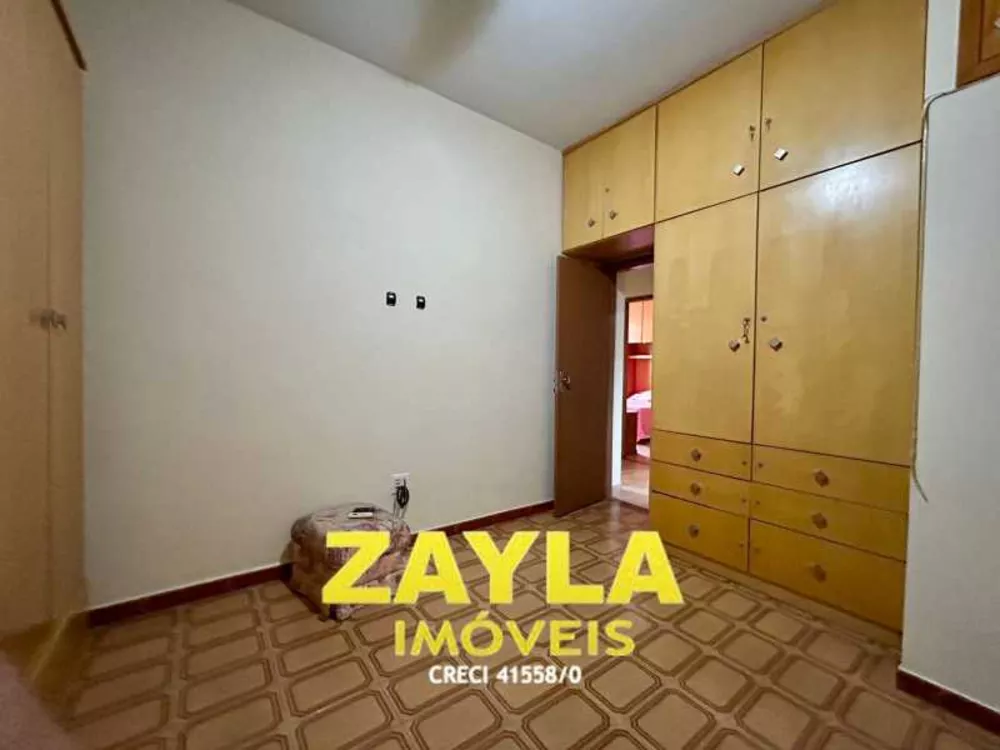 Casa, 3 quartos, 240 m² - Foto 10