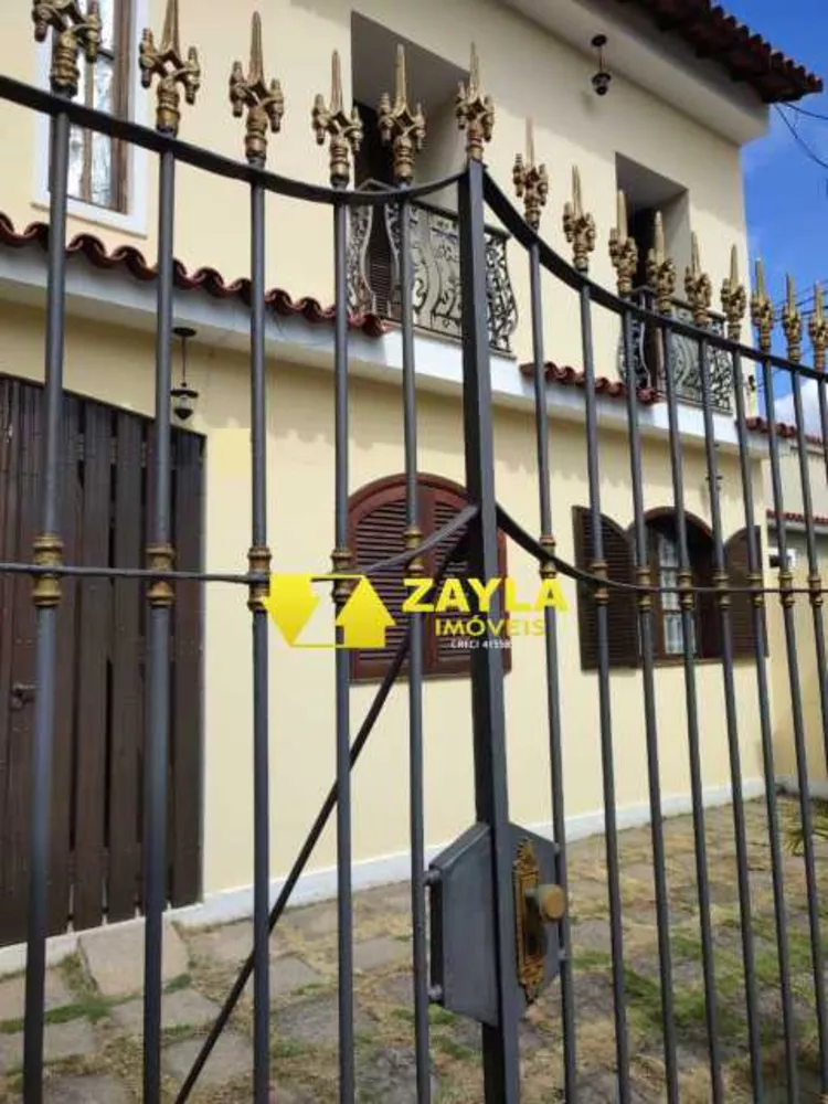 Casa, 4 quartos, 259 m² - Foto 1