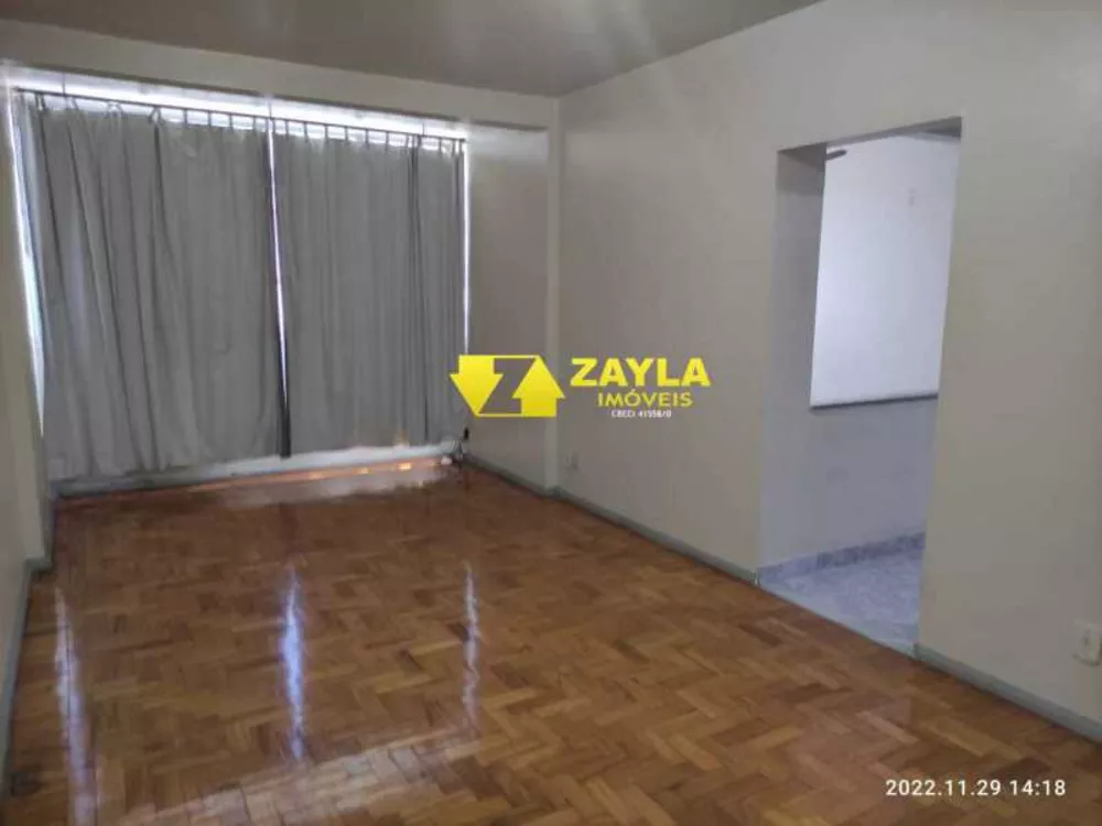 Apartamento à venda com 2 quartos, 70m² - Foto 4