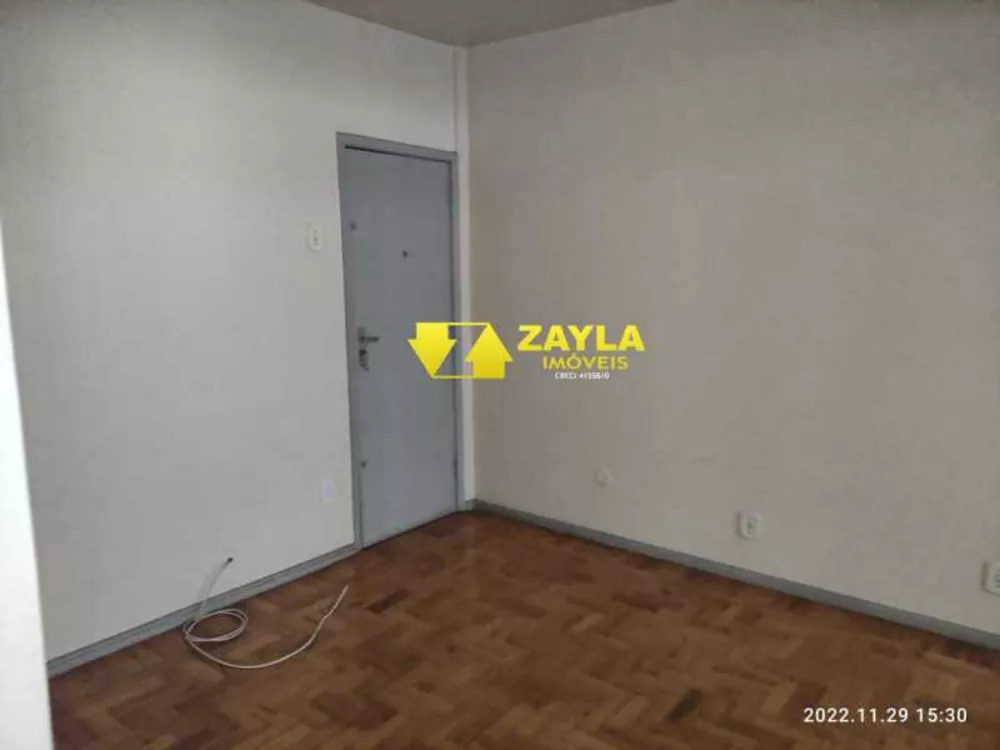 Apartamento à venda com 2 quartos, 70m² - Foto 2