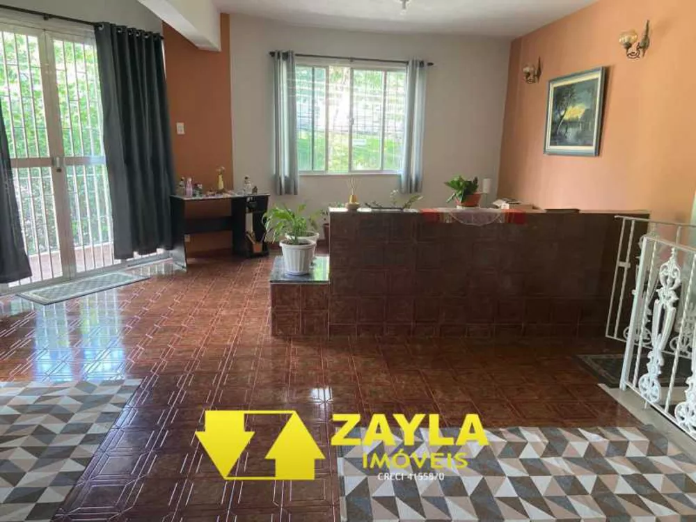 Casa, 3 quartos, 240 m² - Foto 1