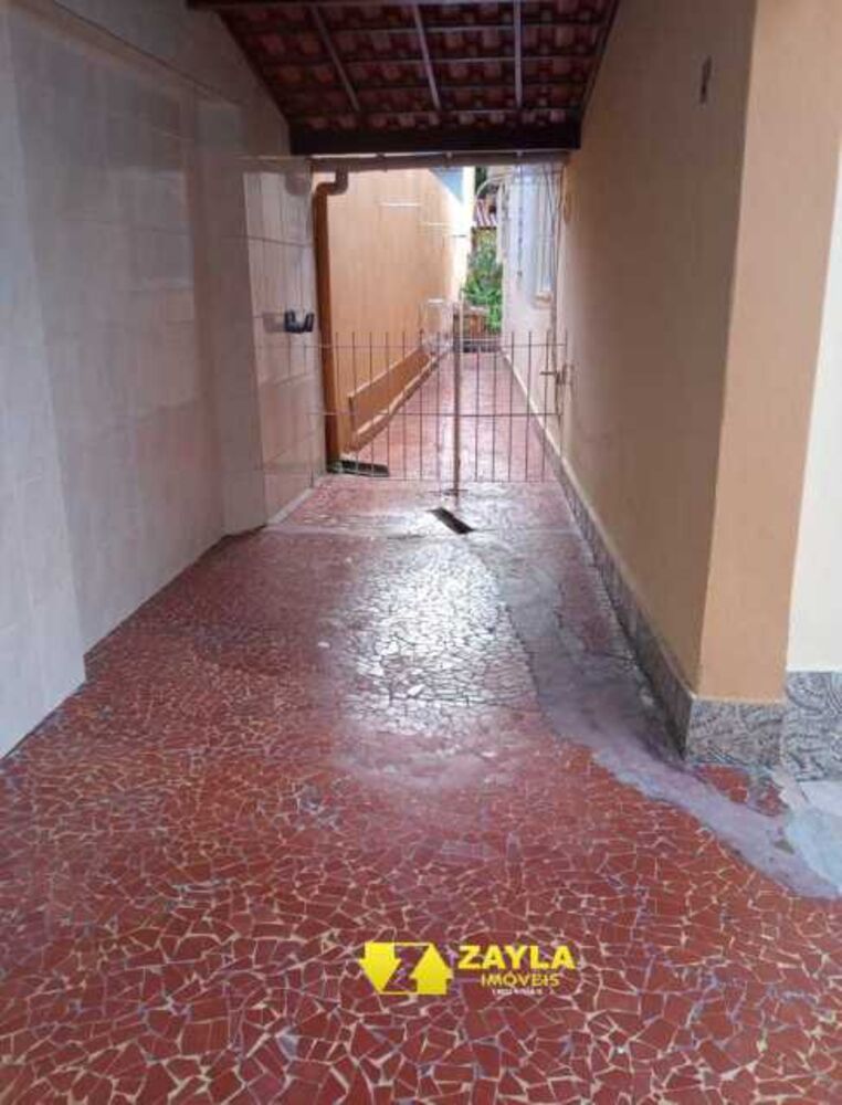 Casa à venda com 3 quartos, 105m² - Foto 1