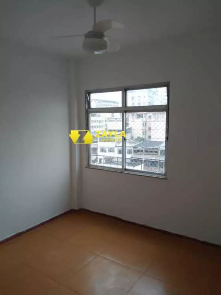 Apartamento à venda com 2 quartos, 64m² - Foto 4