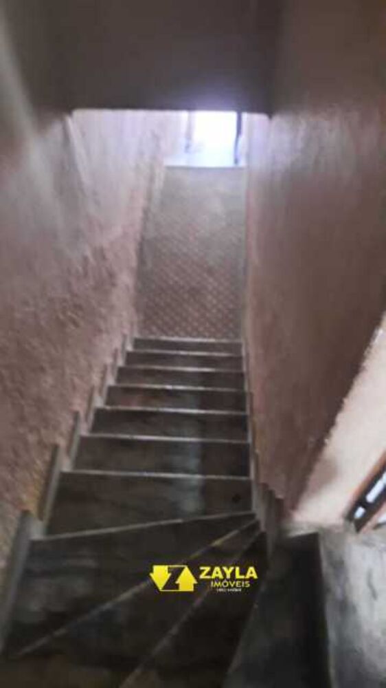 Casa à venda com 2 quartos, 60m² - Foto 4