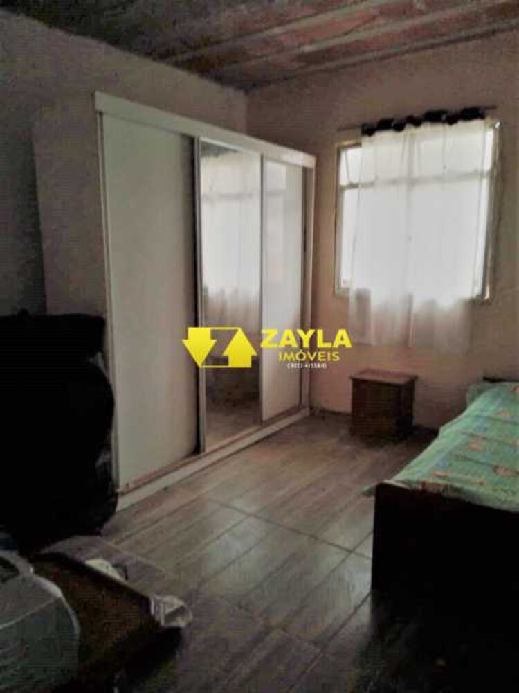 Casa à venda com 2 quartos, 54m² - Foto 4