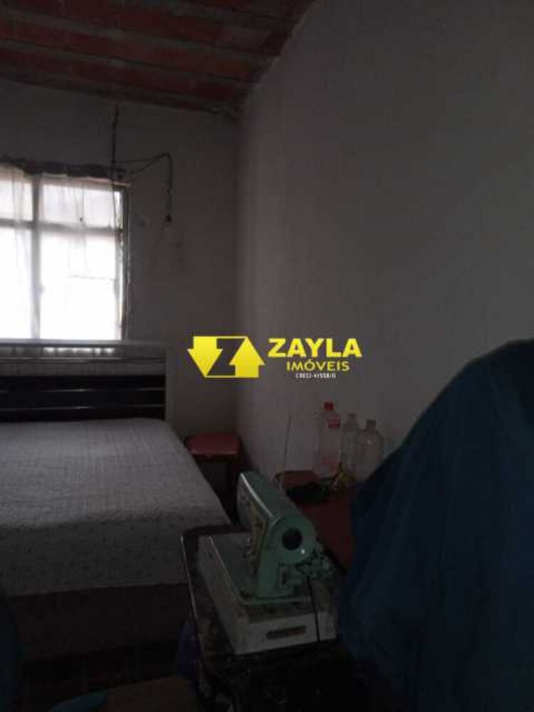 Casa à venda com 2 quartos, 54m² - Foto 2