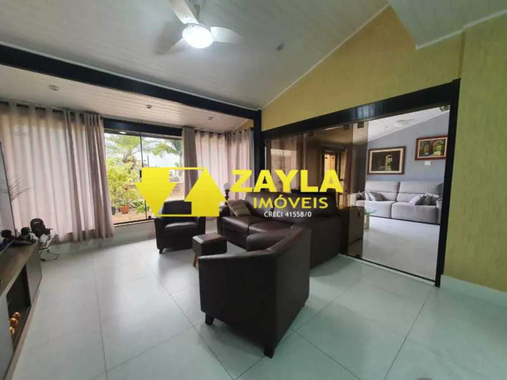 Cobertura, 3 quartos, 259 m² - Foto 2