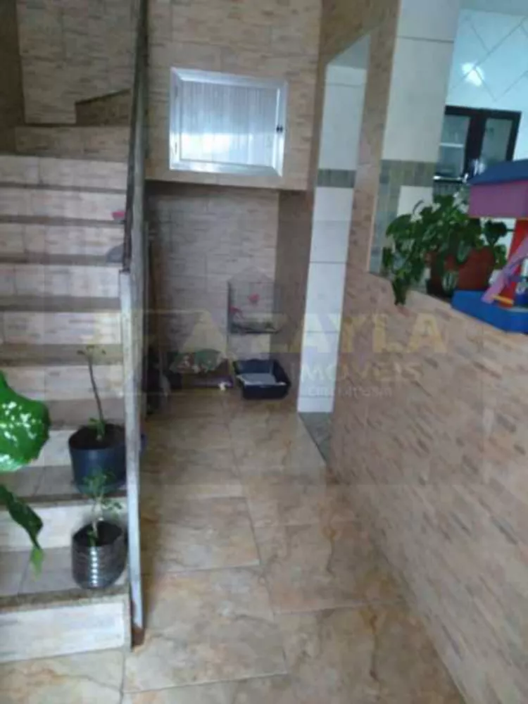 Apartamento à venda com 2 quartos, 75m² - Foto 9