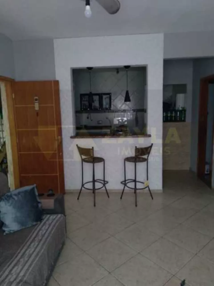 Apartamento à venda com 2 quartos, 75m² - Foto 2