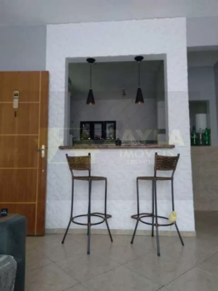 Apartamento à venda com 2 quartos, 75m² - Foto 3