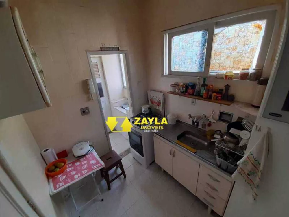 Apartamento à venda com 2 quartos, 70m² - Foto 4