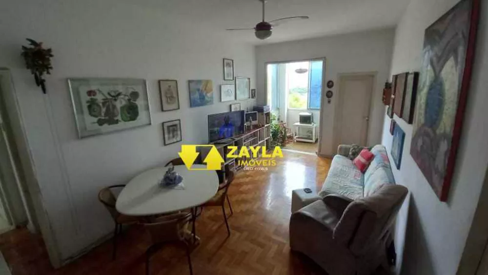 Apartamento à venda com 2 quartos, 70m² - Foto 1