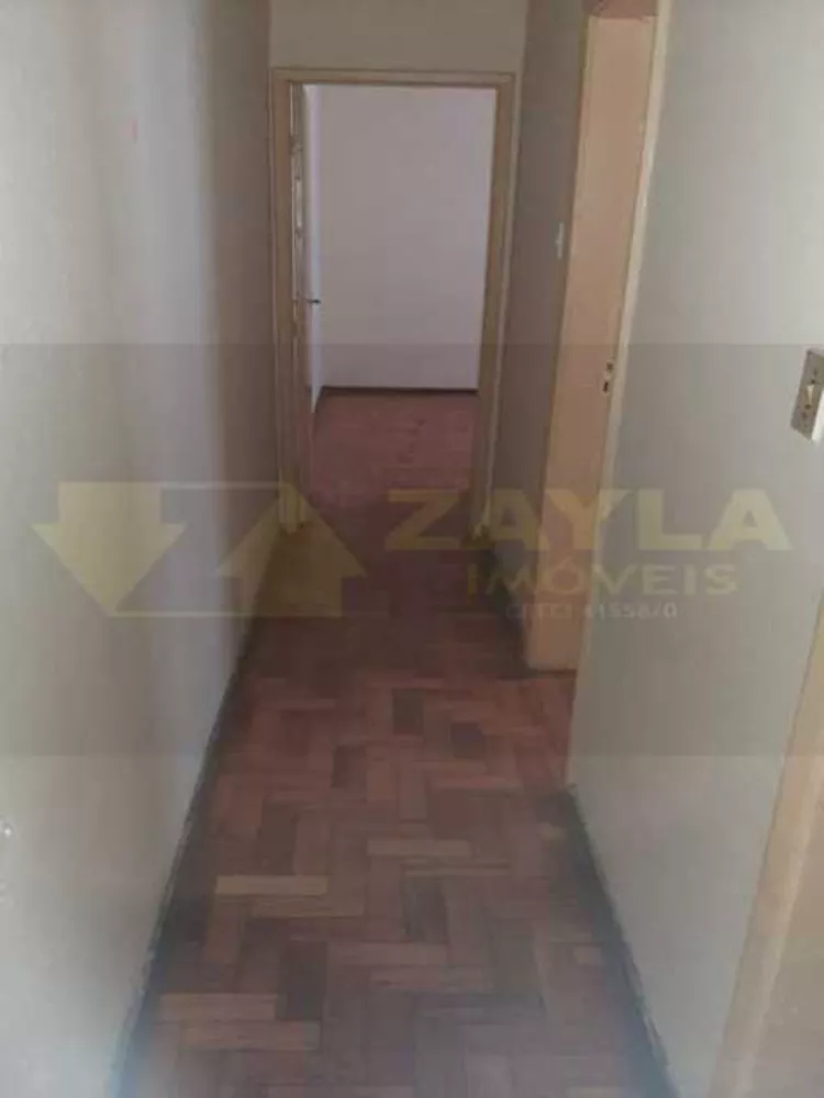 Apartamento à venda com 2 quartos, 70m² - Foto 3