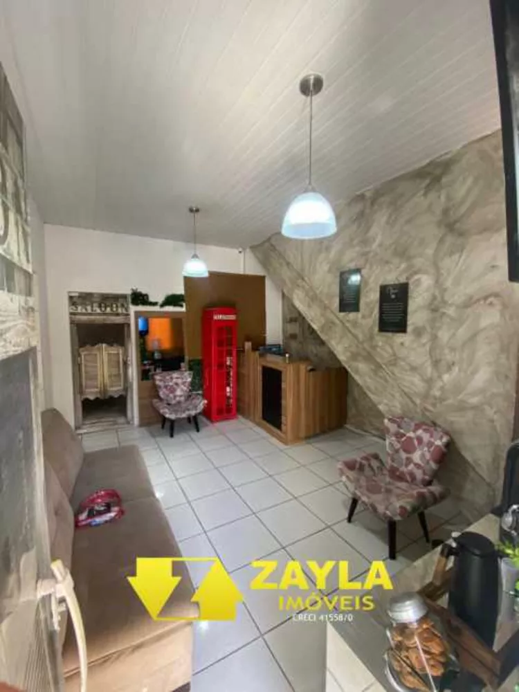 Casa, 4 quartos, 220 m² - Foto 2