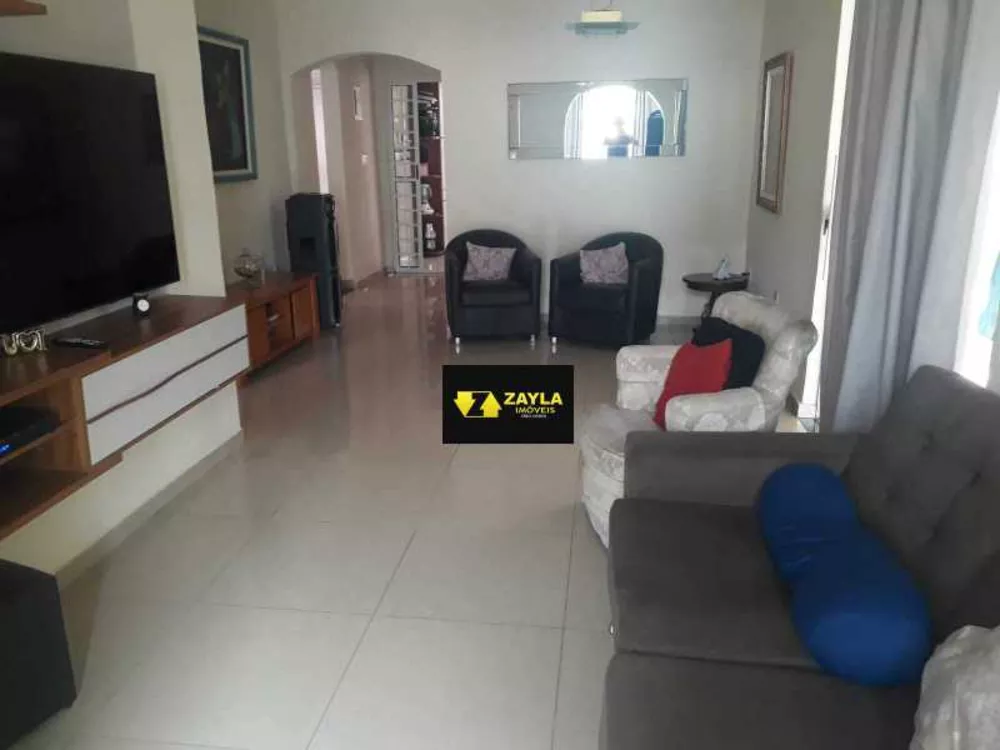 Casa, 4 quartos, 240 m² - Foto 4