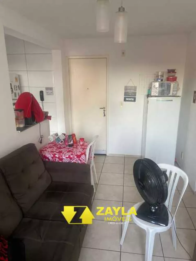 Apartamento à venda com 2 quartos, 47m² - Foto 3