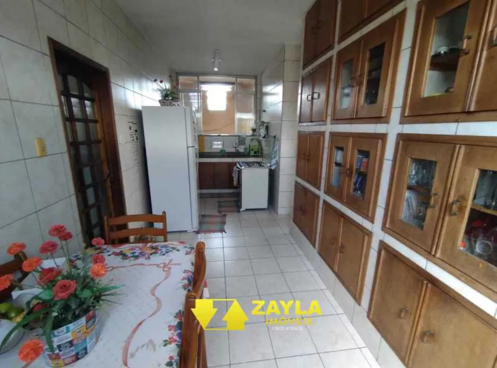 Apartamento à venda com 3 quartos, 180m² - Foto 10