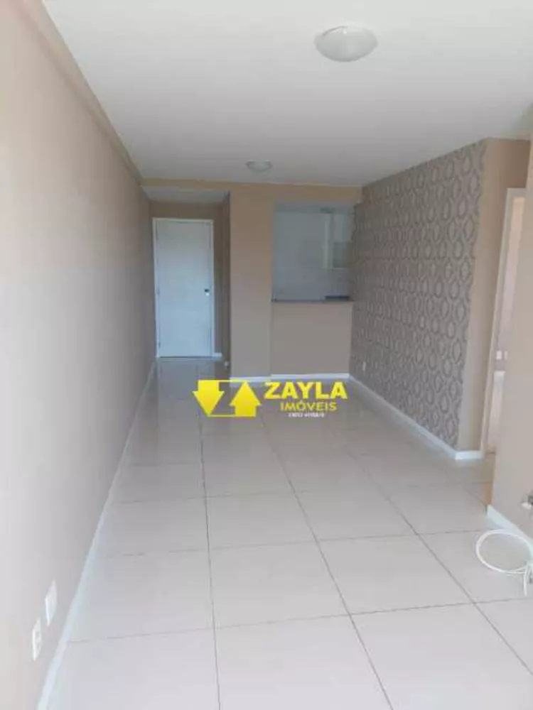 Apartamento à venda com 2 quartos, 65m² - Foto 2