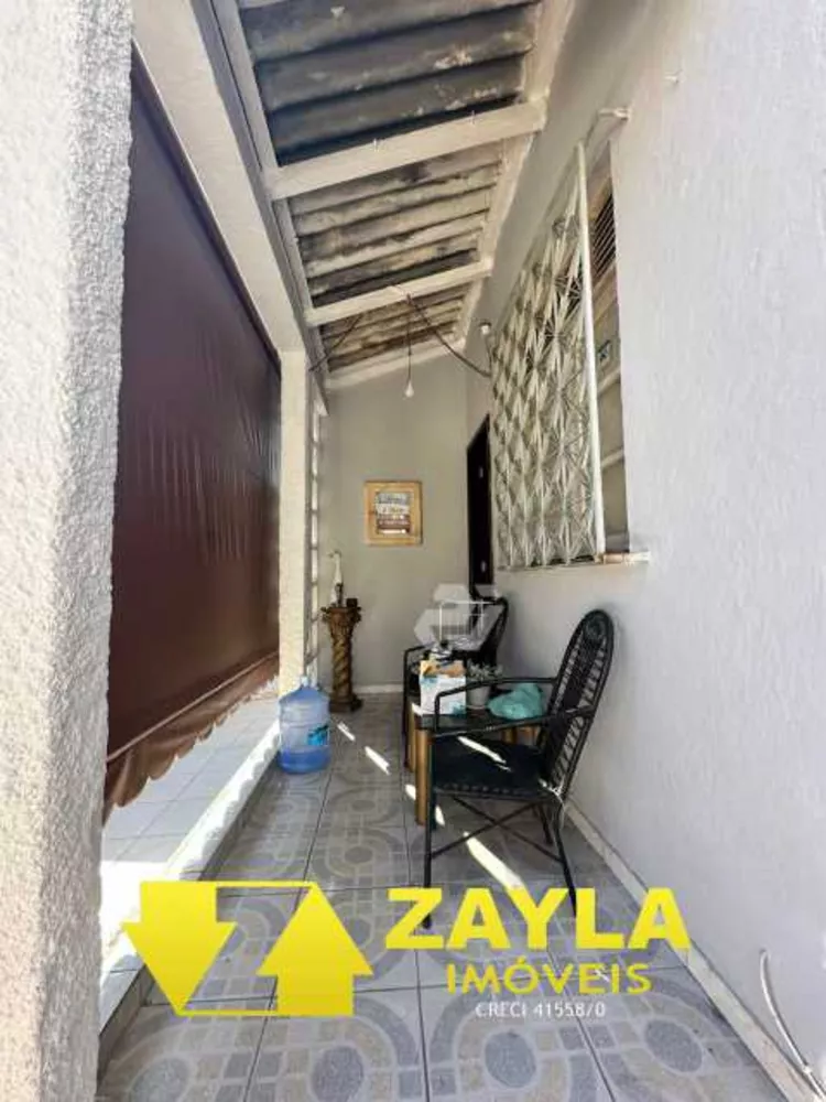 Casa, 6 quartos, 240 m² - Foto 2