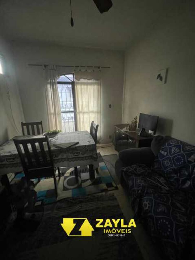 Casa de Condomínio à venda com 8 quartos, 200m² - Foto 4