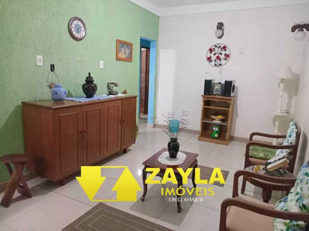 Casa, 4 quartos, 242 m² - Foto 2