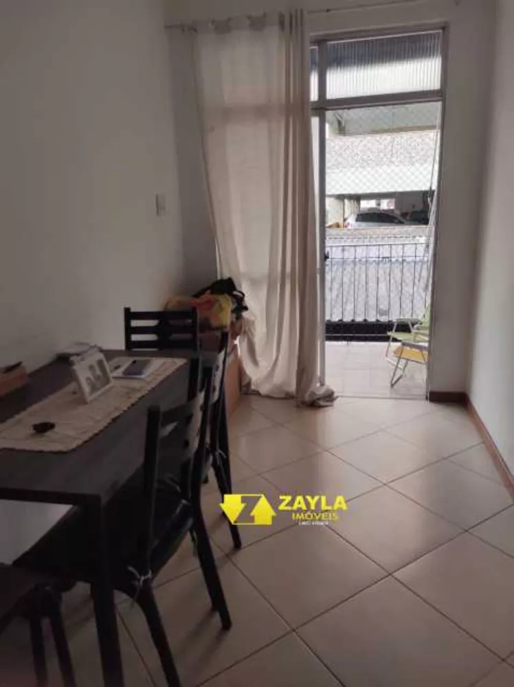 Apartamento à venda com 2 quartos, 70m² - Foto 3