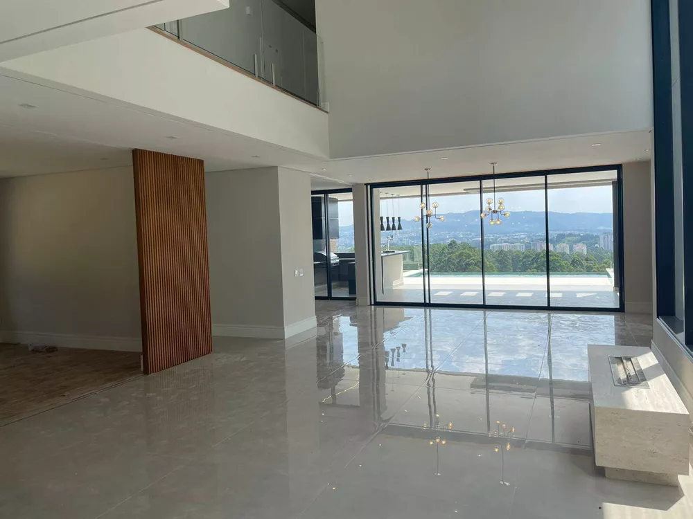 Casa à venda com 4 quartos, 555m² - Foto 2