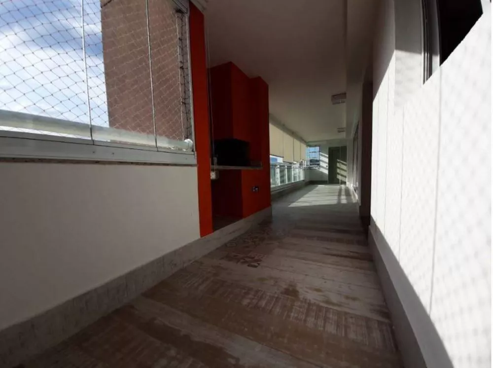 Apartamento para alugar com 3 quartos, 196m² - Foto 3