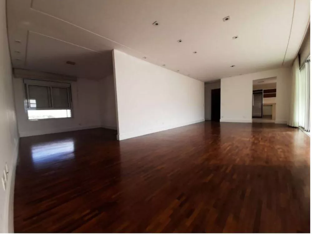 Apartamento para alugar com 3 quartos, 196m² - Foto 4