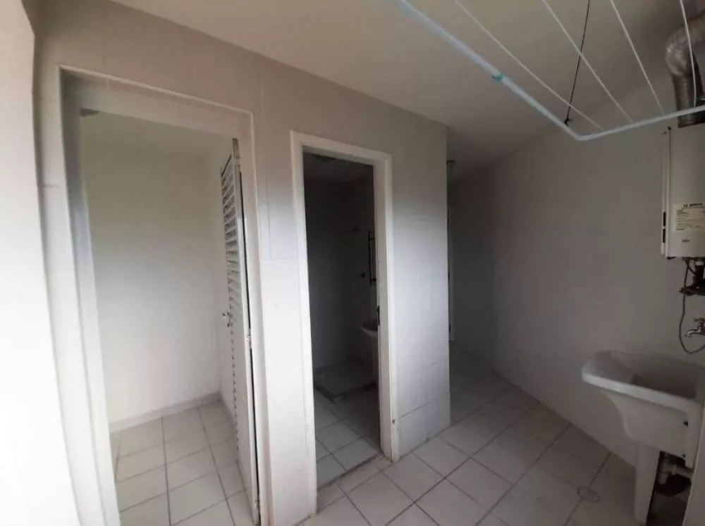 Apartamento para alugar com 3 quartos, 196m² - Foto 8