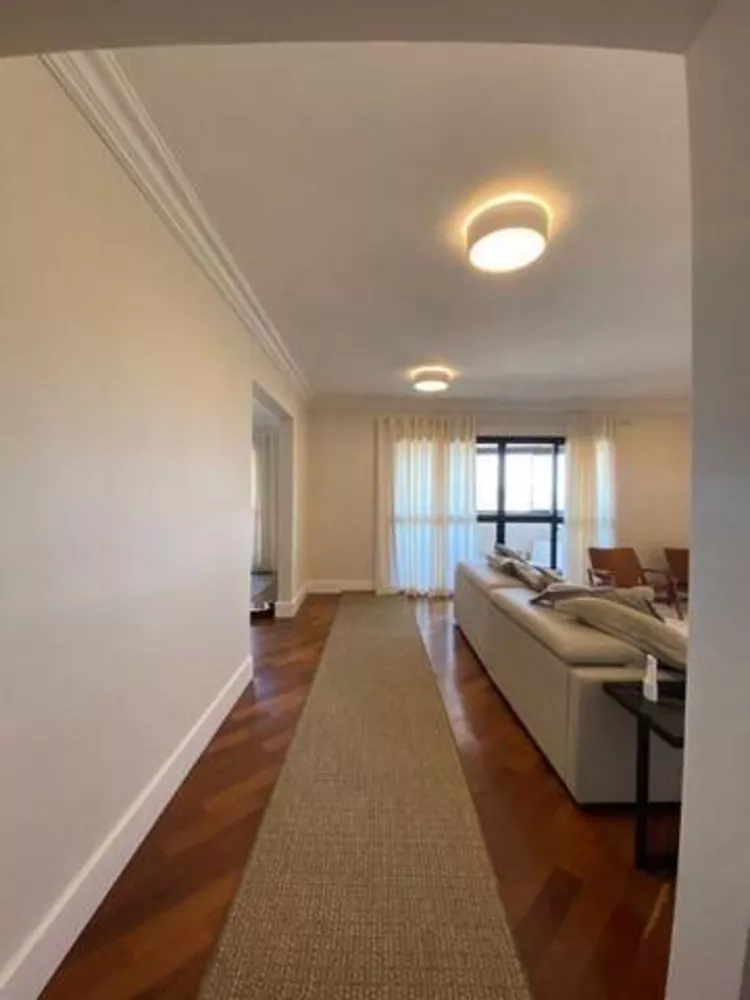 Apartamento à venda com 4 quartos, 220m² - Foto 1