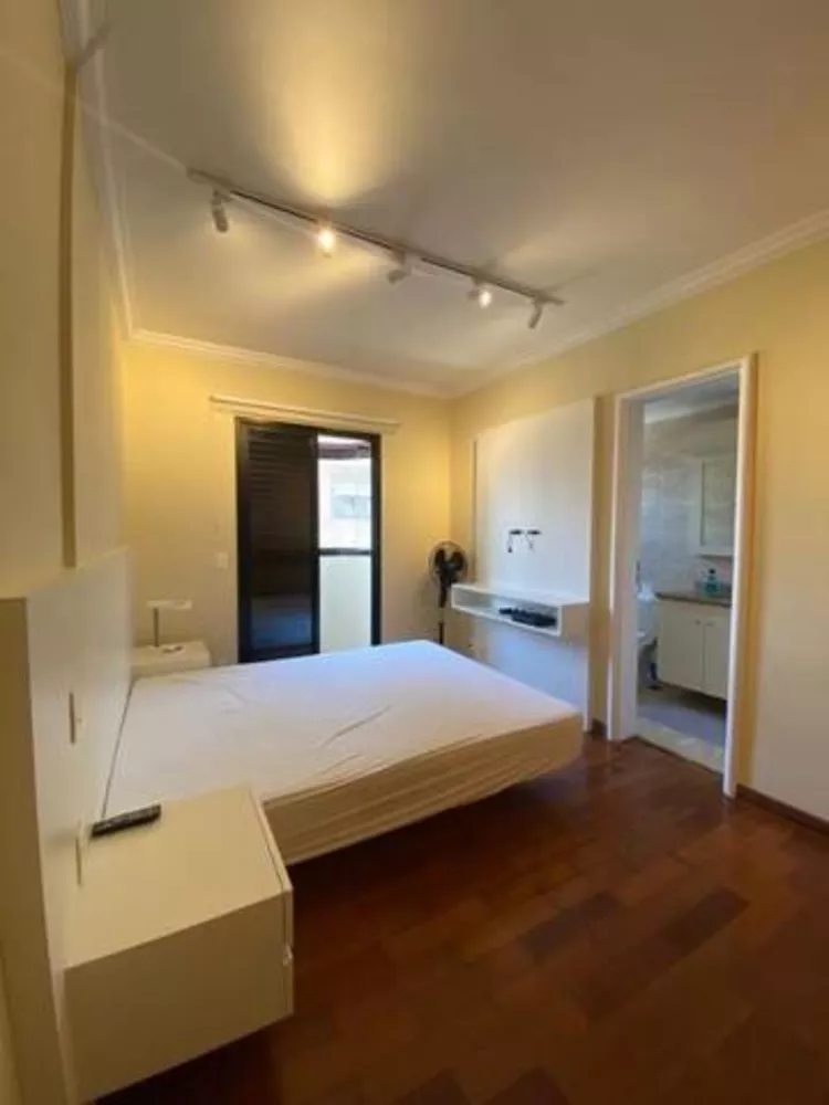 Apartamento à venda com 4 quartos, 220m² - Foto 7